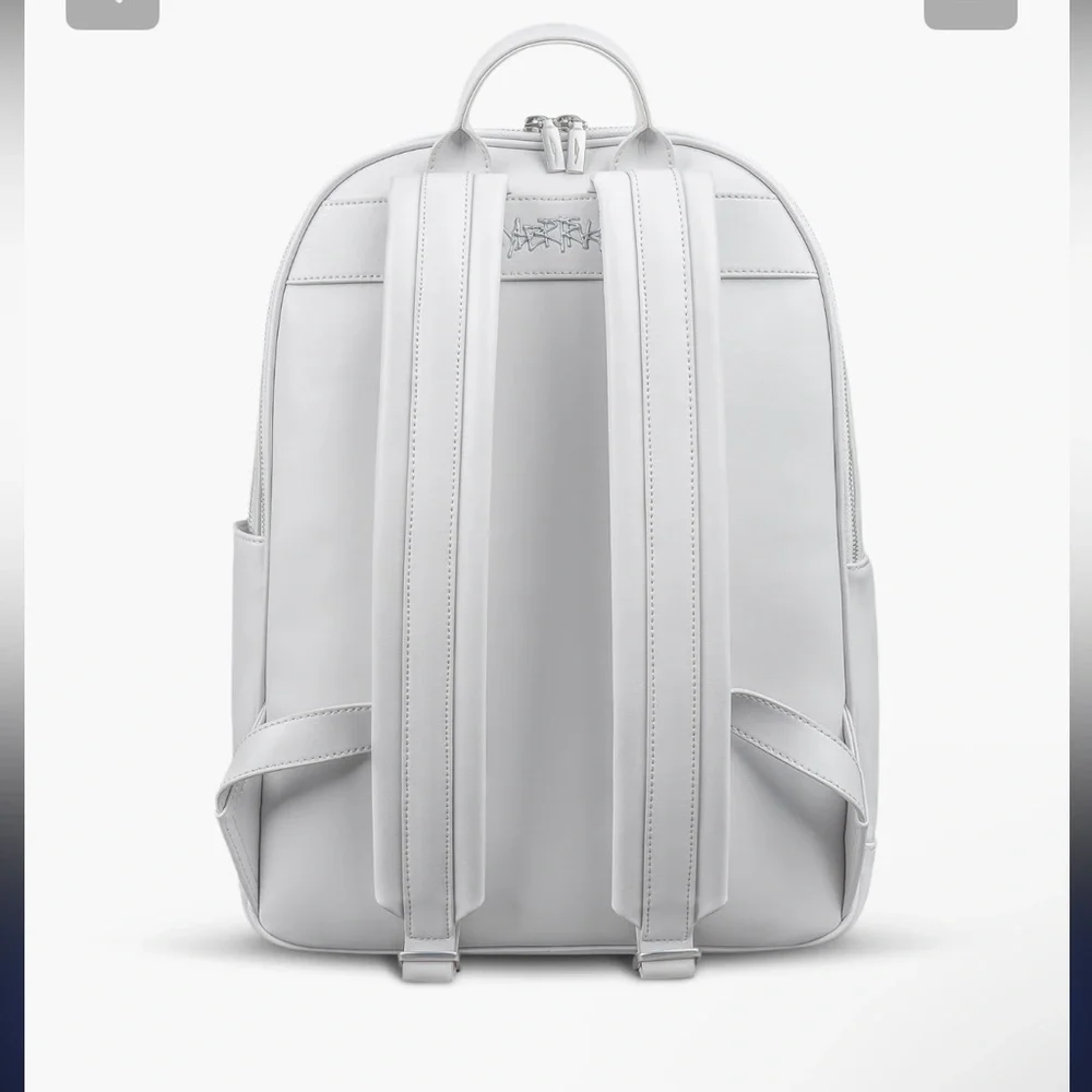 Tesla Cybertruck Elevate Backpack w box - Picture 2 of 5